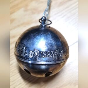 Vintage Wallace Christmas Sleigh Bell Ornament 1983